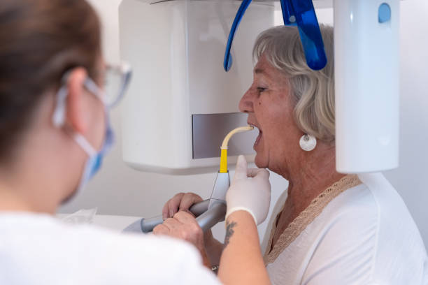 Best Emergency Tooth Extraction in Sa Conejo, CA